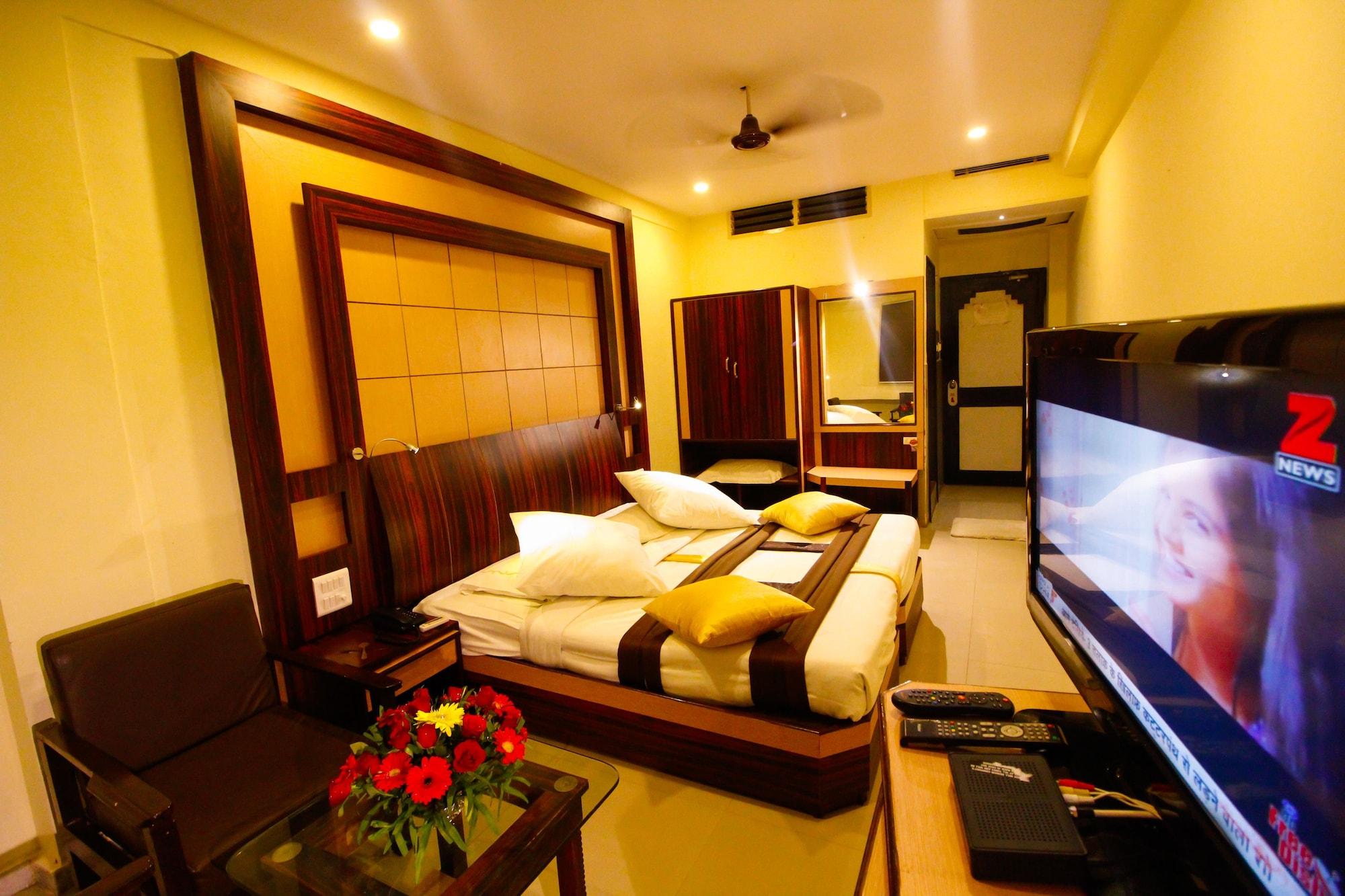 Hotel Rishi Regency Jabalpur Exterior photo
